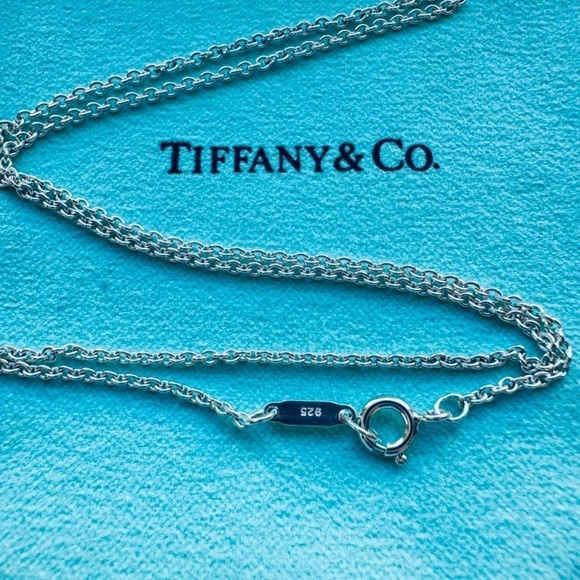 Tiffany & Co. THICK 16 Inch Chain in Silver - Picture 3 of 4